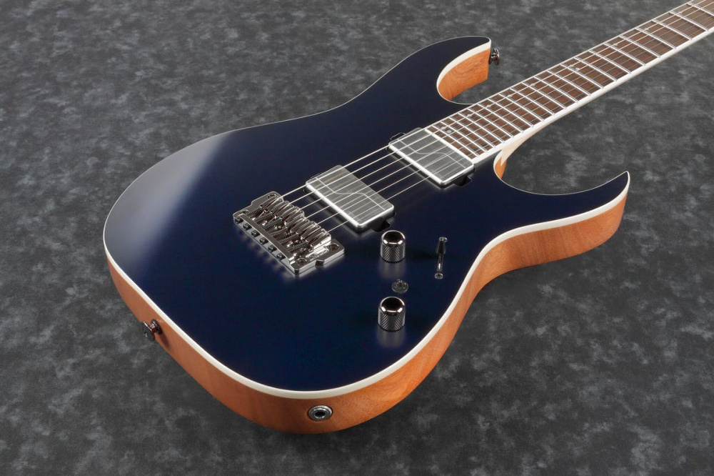 Ibanez RG5121: взрослая гитара для метала